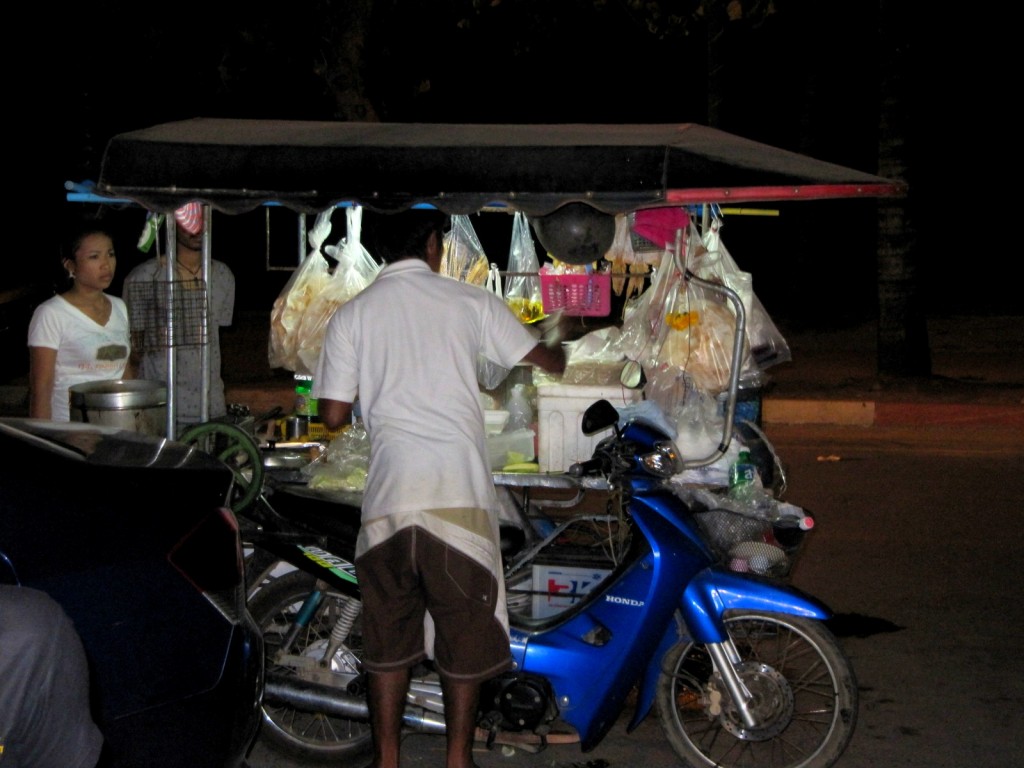 Some mobile stall at the roadside. Simple cheap, nice and delicious!