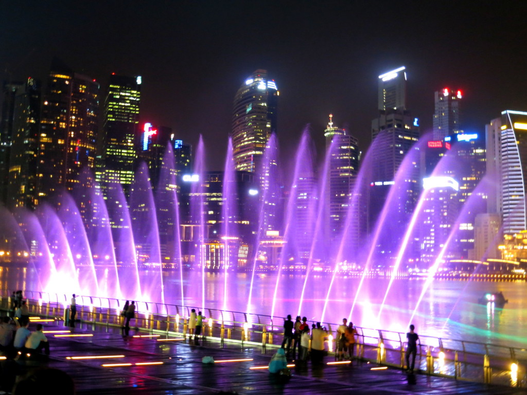 Daily Free Laser Light Water Fountain Show - Wonder Full @ Marina Bay Sands