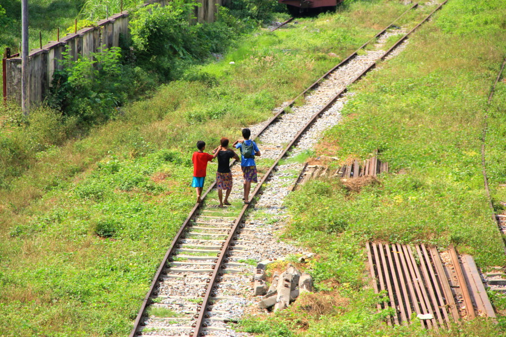 The Burmese children at the rail track